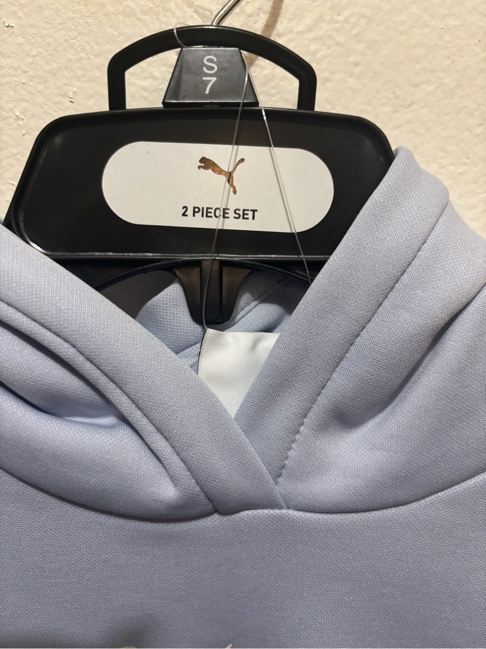 Puma 2 piece set Light Lavender Cropped Hoodie with Pastel Logo and short - Picture 2 of 3
